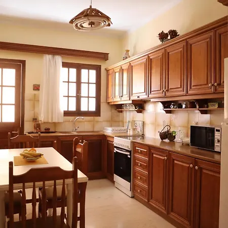 Helena * Аргостолион